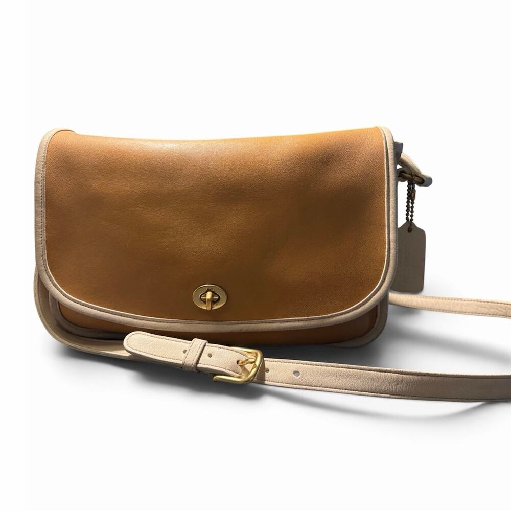 VTG COACH Spectator City Bag 9667 Camel Bone Leather Crossbody 2001 Costa Rica